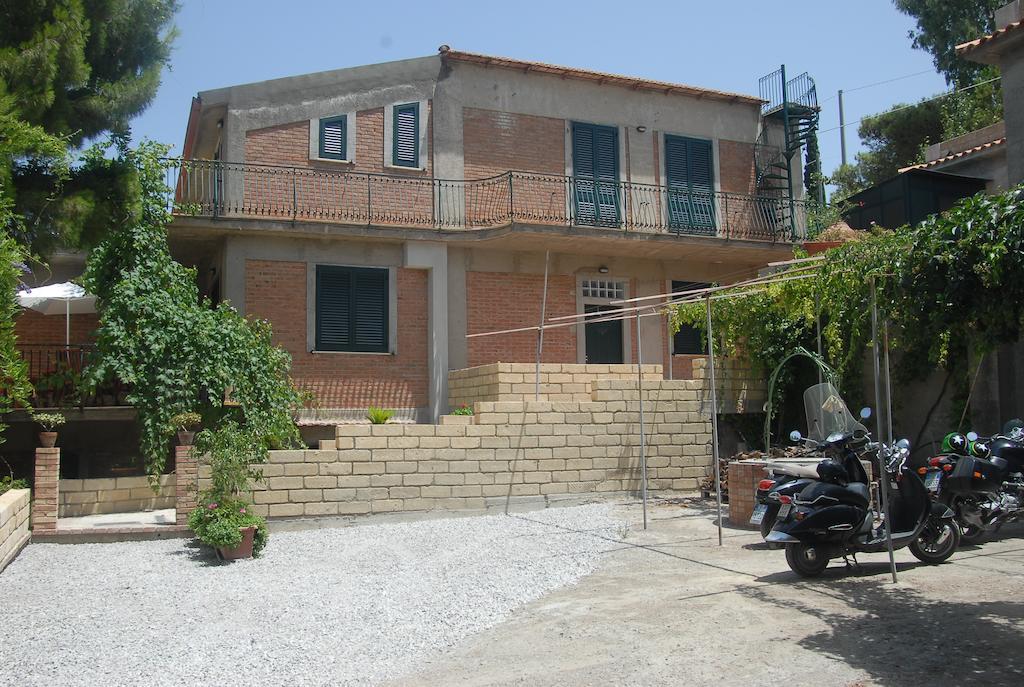 B&B Villa Zia Febronia パッティ エクステリア 写真